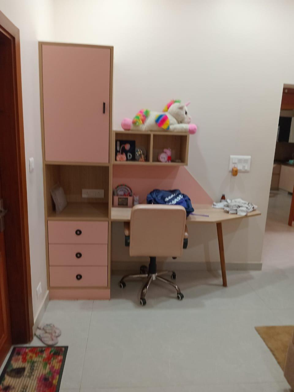 Modern Study Table